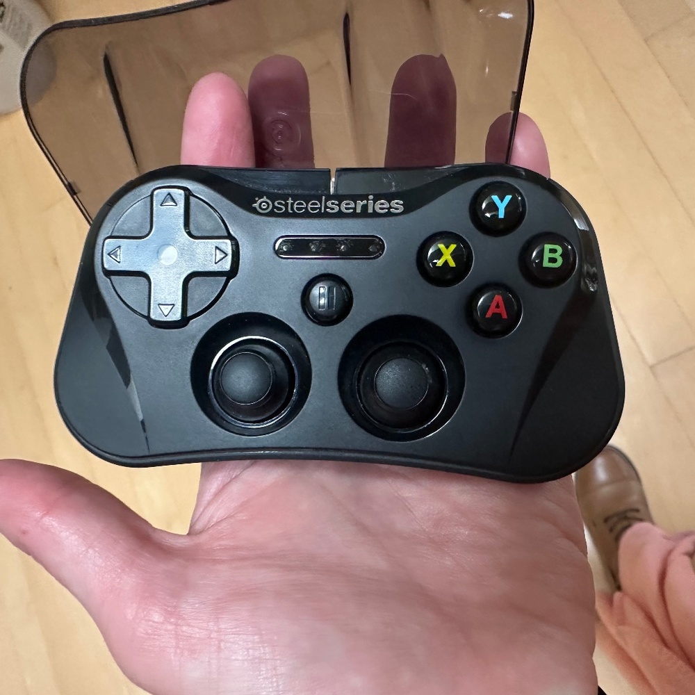 STEELSERIES NIMBUS WIRELESS GAMING CONTROLLER